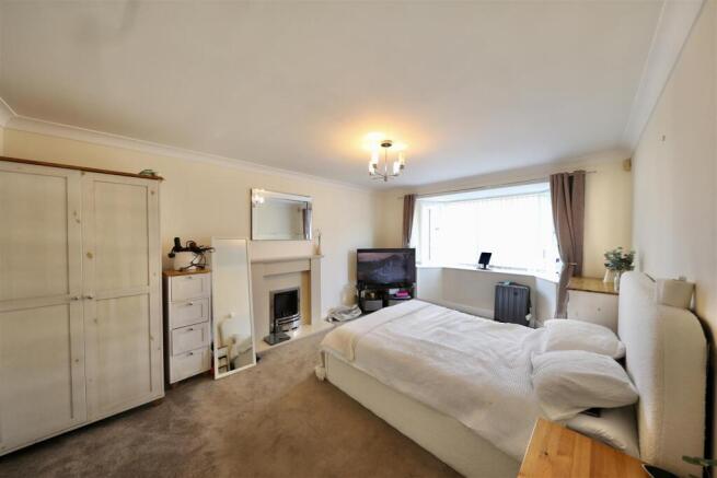 3 bed Detached for sale Image 10