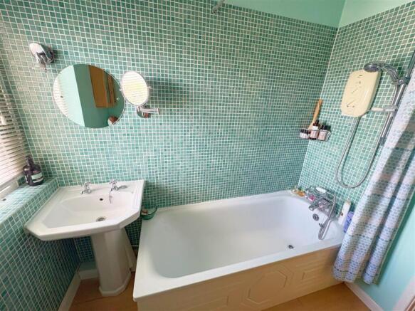 Bathroom (7).jpg