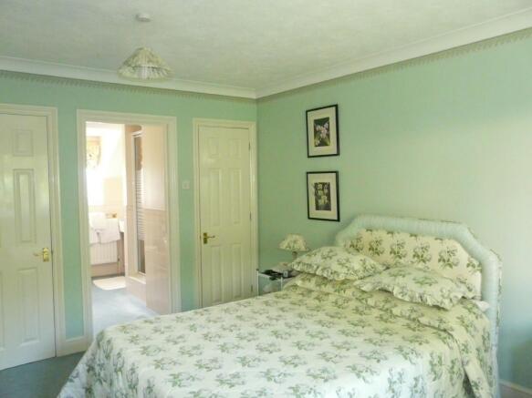 Photo 9