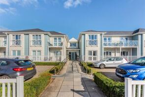 Flat 23, 120 Hamilton Court, Long Road, Canvey Island SS8 0JN