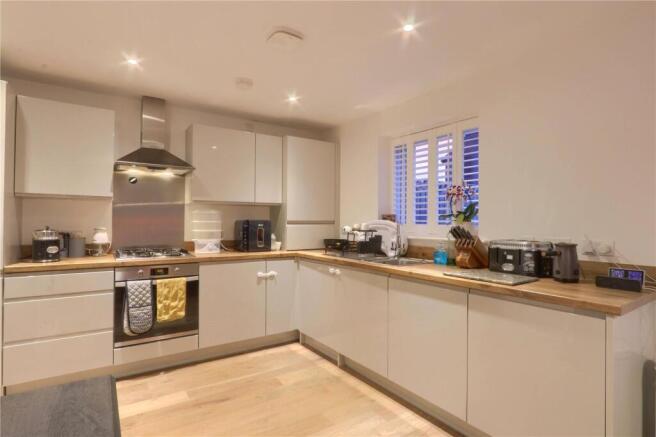 3 bed Semi-Detached for sale Image 8