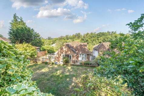 Bower Road, Wrecclesham, Farnham, GU10