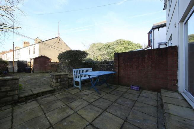 25 Teilo St 2415.JPG