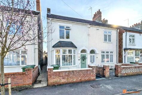 Queens Walk, Fletton, Peterborough, PE2