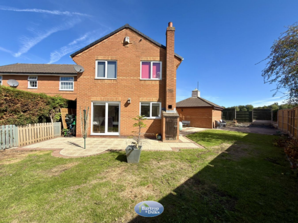 4 bed Detached for sale Image 4