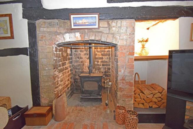 Greensleeves, lounge fireplace.jpg