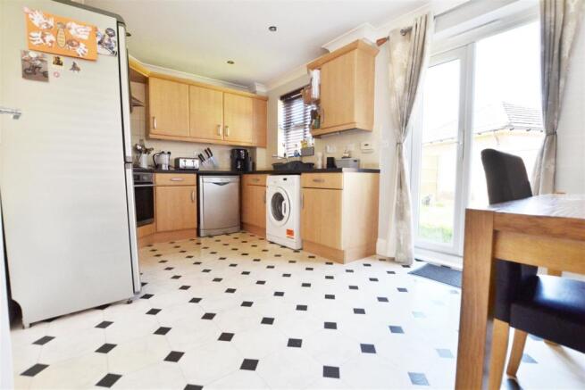 KITCHEN 3.jpg