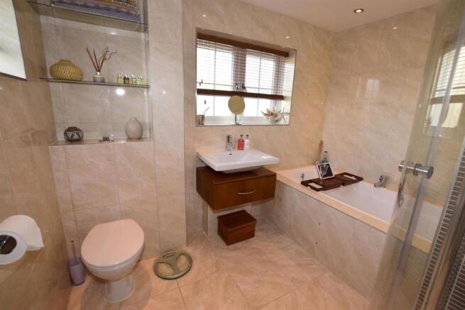 Ensuite Bathroom