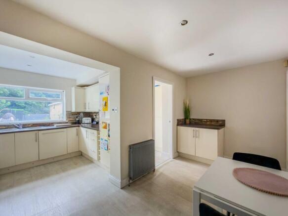 3 bed Detached for sale Image 7
