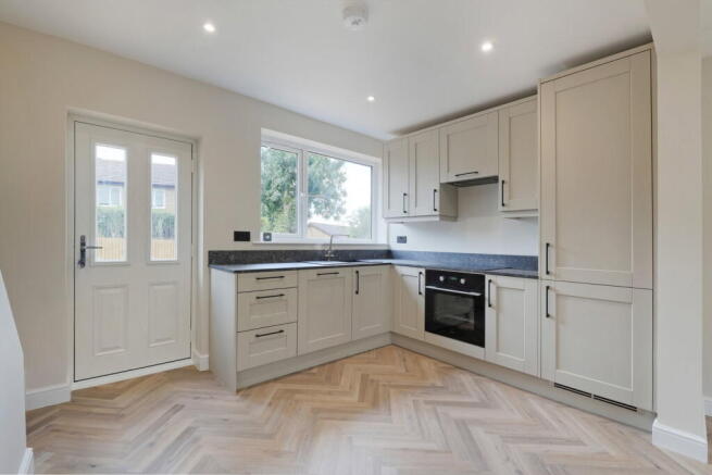 3 bed Detached for sale Image 6
