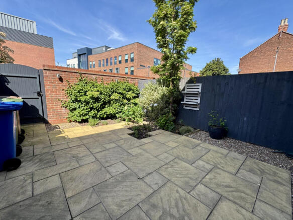3 bed Terraced for sale Image 10