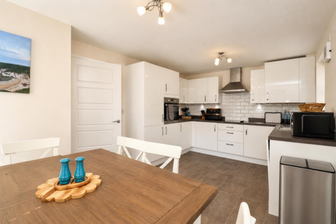 3 bed Semi-Detached for sale Image 8