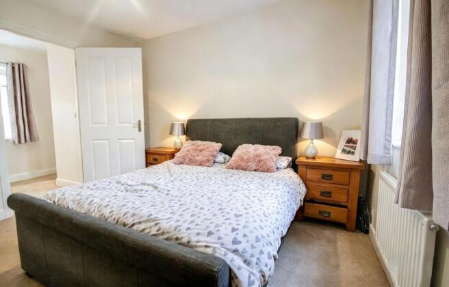 Britten Road, Swindon, SN25 photo 4