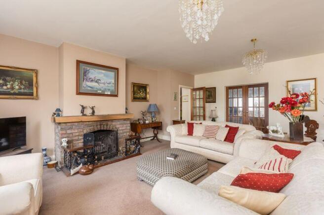 4 bed Detached for sale Image 10