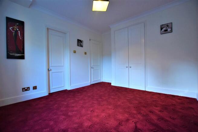 Bedroom 2 (2)