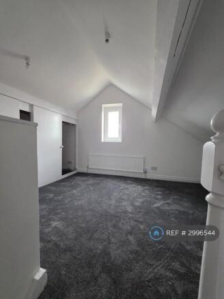 3 bed End of Terrace to rent Image 5