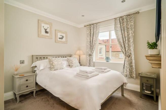 3 bed Semi-Detached for sale Image 12
