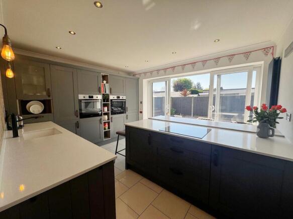 3 bed Detached Bungalow for sale Image 5