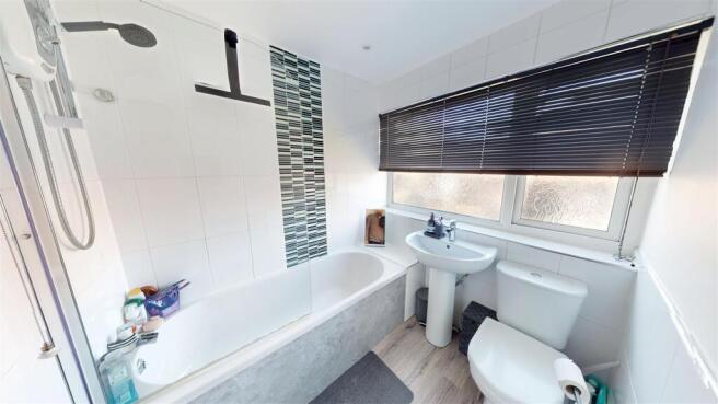 4 bed Terraced to rent Image 9