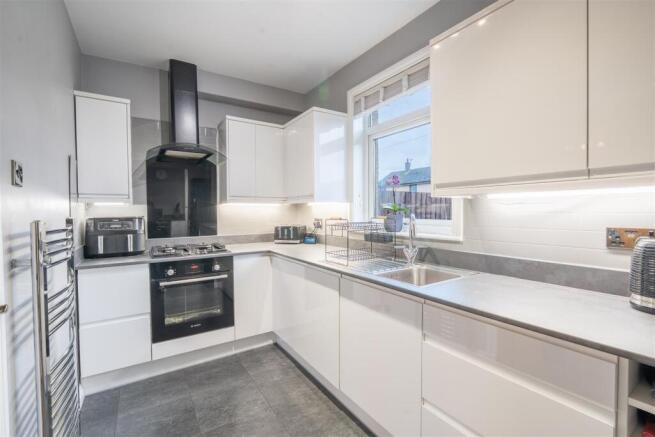 kitchen-3.jpg