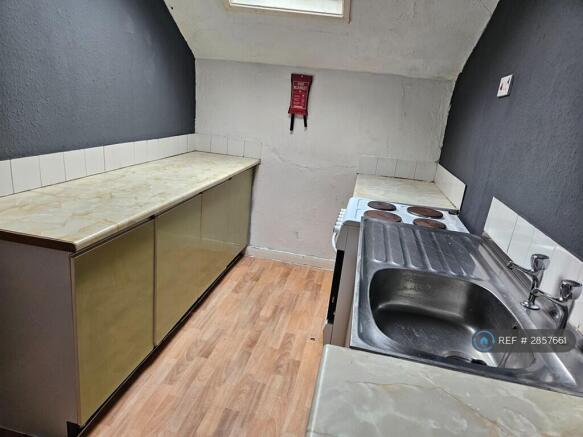 1 bed Flat to rent Image 6