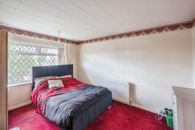 3 bed Semi-Detached for sale Image 9