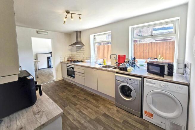 45 Shobnall Street, Burton-on-Trent, Staffordshire, DE14 2HH photo 3