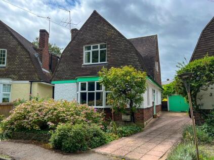 Cedar Close, East Molesey, KT8