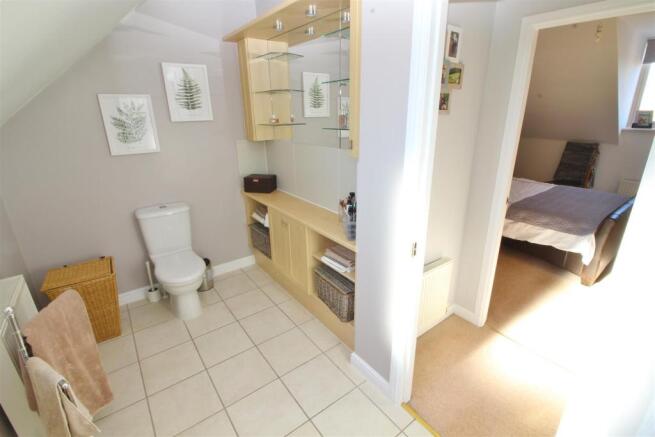 30 en-suite.JPG