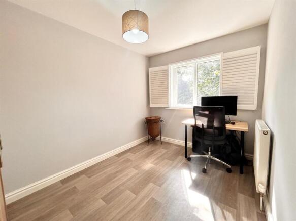 3 bed Semi-Detached for sale Image 8