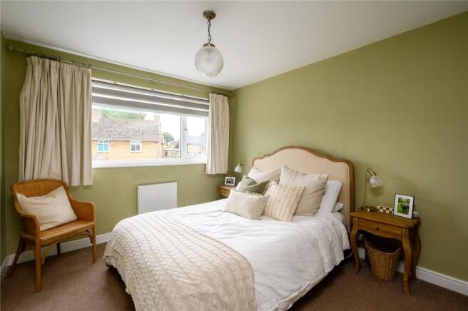 3 bed Terraced for sale Image 8
