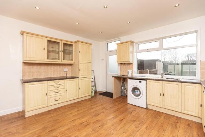 3 bed Terraced for sale Image 4