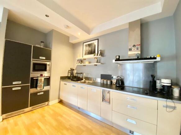1 bed Apartment for sale Image 8