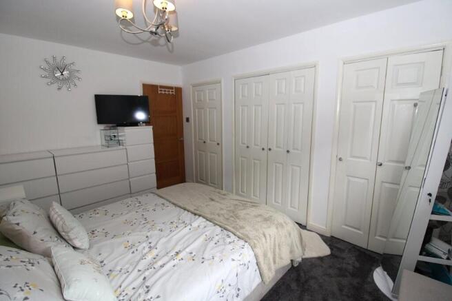 3 bed Bungalow for sale Image 9