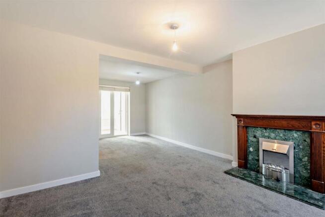 8690054-interior02-800.jpg
