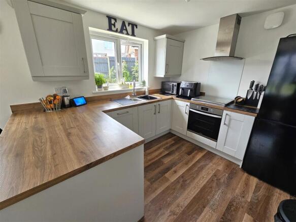 Kitchen Area.jpg