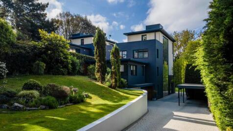 Mount Grace Drive, Evening Hill BH14