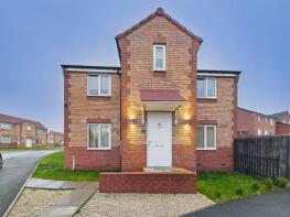 8, Pineberry Way, Knottingley WF11 0PE