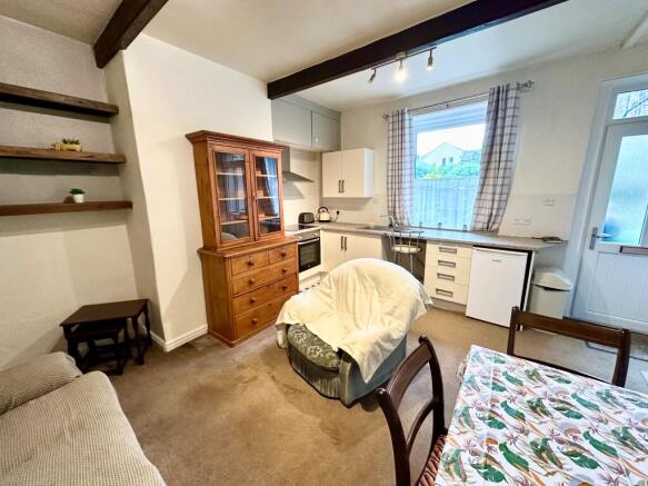 1 bed End of Terrace to rent Image 4