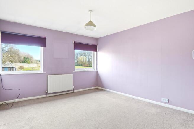 4 bed Detached for sale Image 11