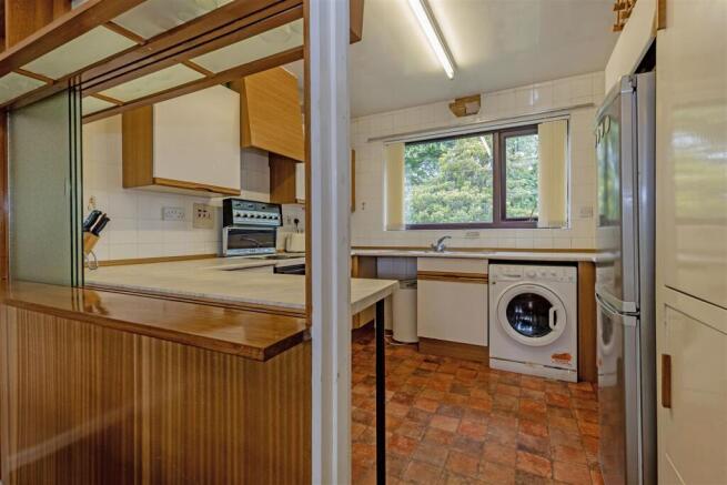 2 bed Apartment for sale Image 12