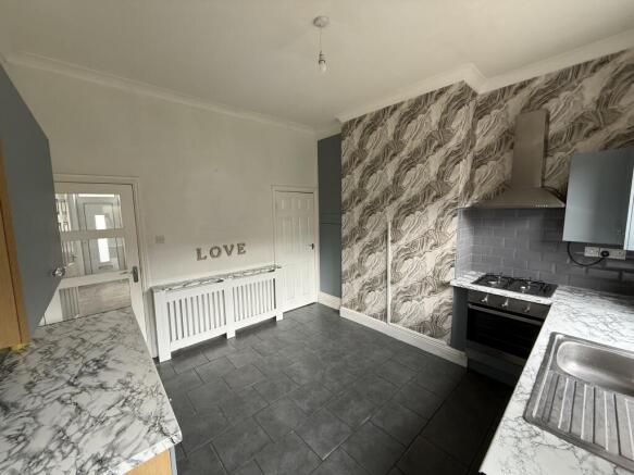 3 bed Terraced for sale Image 6