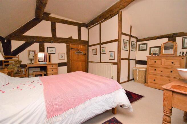 016 Bedroom 2.JPG