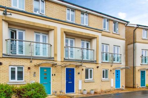 Lancaster Gate, Upper Cambourne, CAMBRIDGE