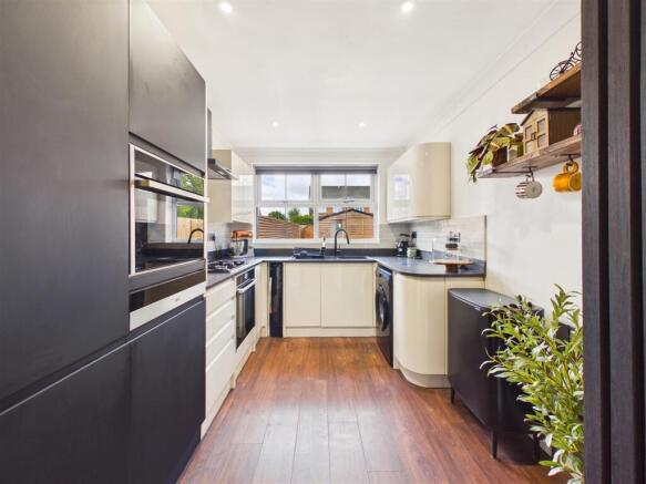3 bed End of Terrace for sale Image 4