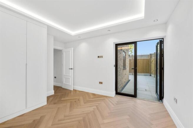 Flat 1 Navy Rose Apartments-10.jpg