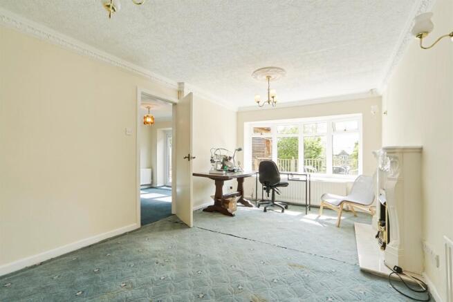 4 bed Detached for sale Image 6