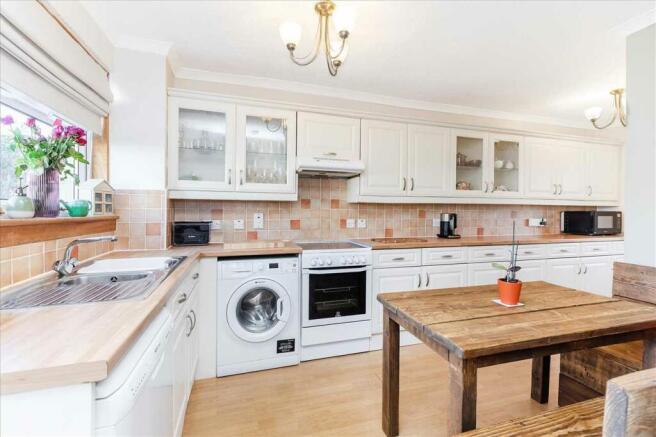 Kitchen Dining (2)