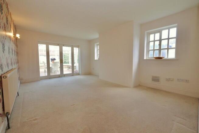 4 bed Detached for sale Image 11