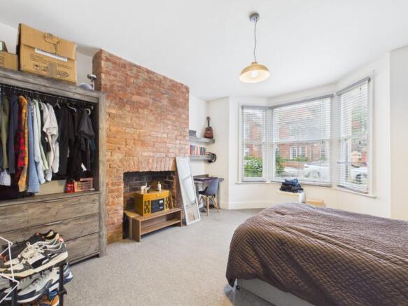 3 bed Flat for sale Image 7
